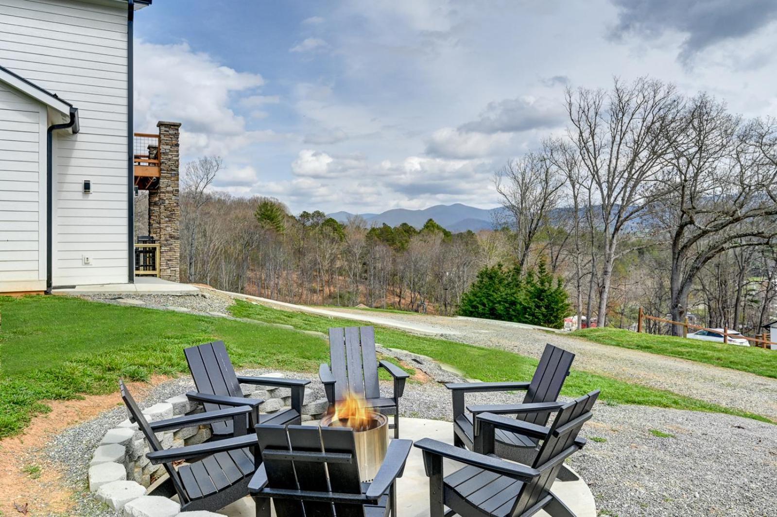 Villa Mon Trèsor, Modern Mountain Views with deck Weaverville Exterior foto
